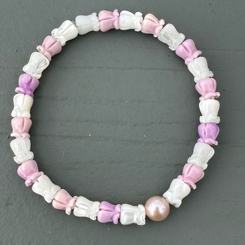❌SOLD❌ Handmade Pua Kalaunu Mother of Pearl & Freshwater Pearl Bracelet - Picture 5 of 11